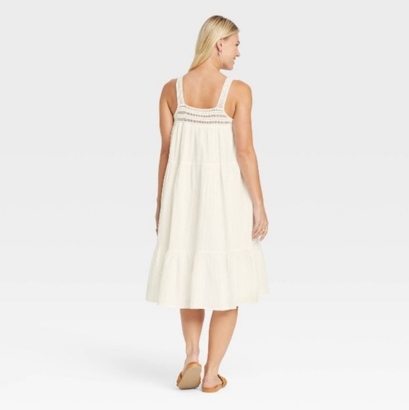 Women's Sleeveless Crochet Trim Dress -Universal Thread™White Multiple Sizes 11 - Picture 4 of 9